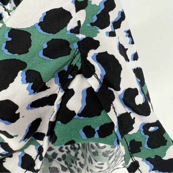 BeachLunchLounge Top Womens Plus Size Green Leopard Print Button Roll Tab Sleeve - Picture 12 of 16